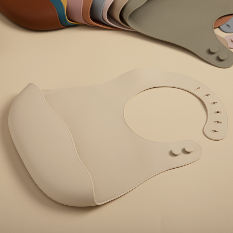 Bavaglini in Silicone senza BP - Baby Food Apron recensione e prezzo